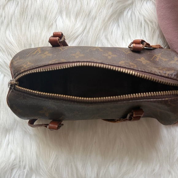 Louis Vuitton Vintage Papillon Handbag - Picture 8 of 14